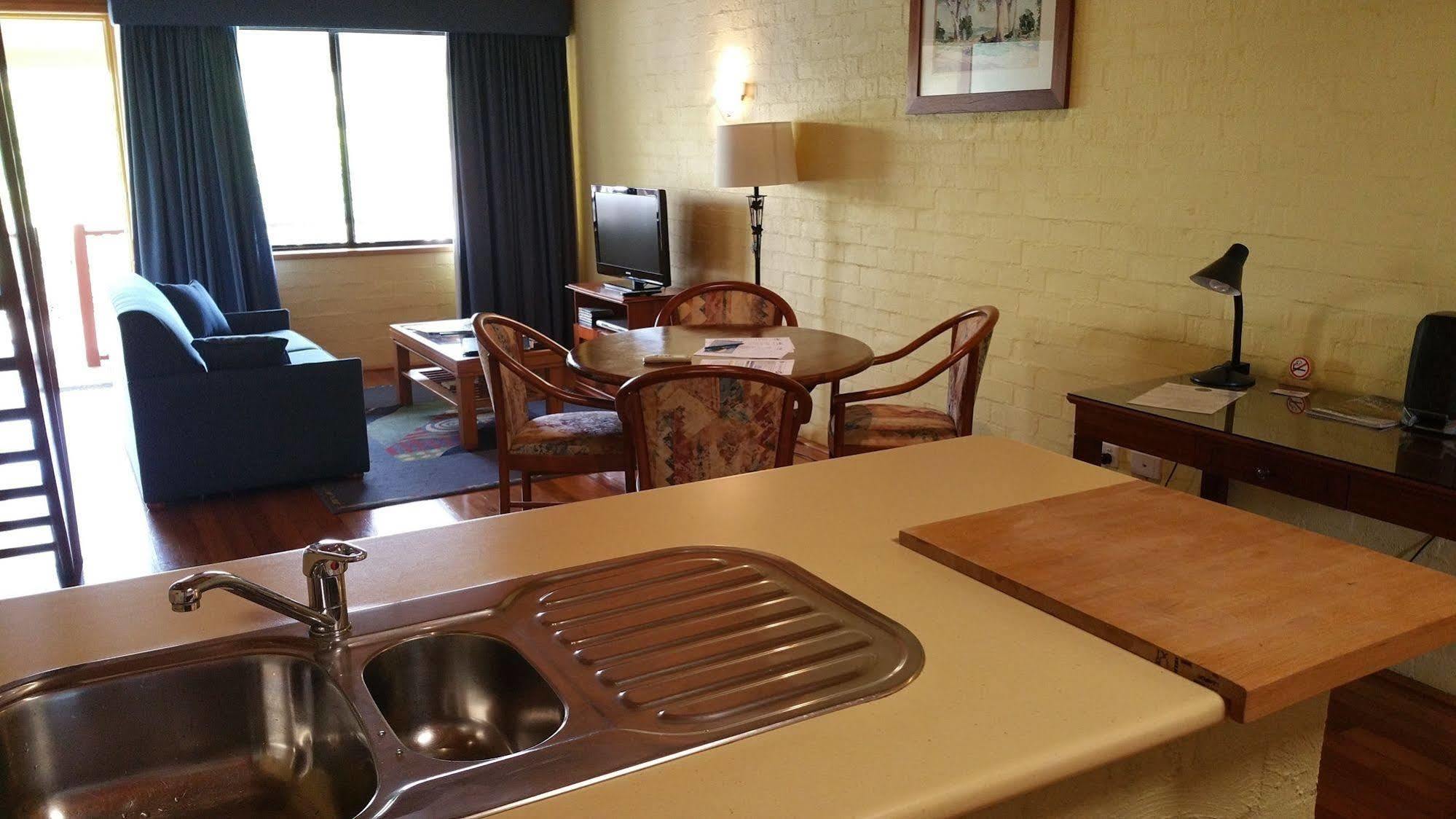 Aparthotel Great Escape Lofts Gloucester Esterno foto